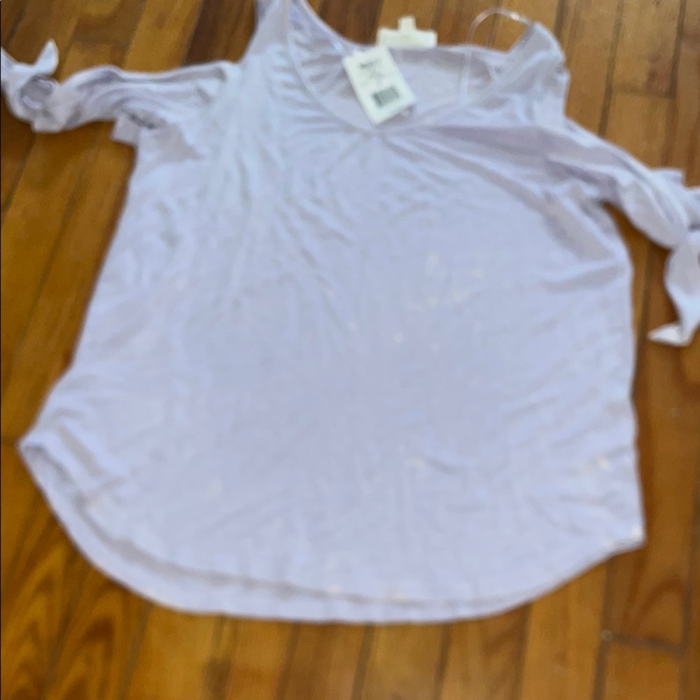 Light Purple V-Neck Shirt size M